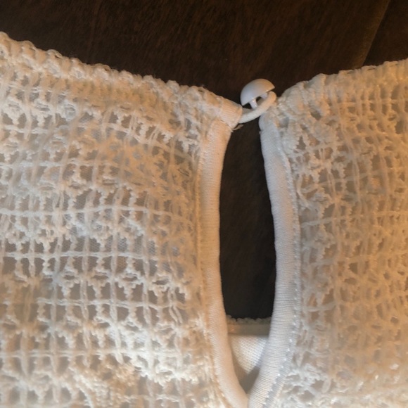 WHITE LACE TOP - Picture 6 of 7
